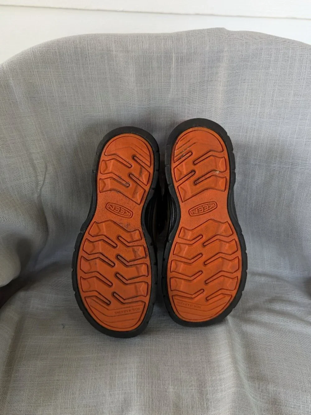 KEEN WATERPROOF HIKING BOOTS LITTLE BOYS SIZE 13 TAN BLACK
